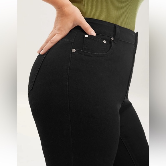 BloomChic Plus Size Skinny Very Stretchy High Rise Black Wash Sculpt Waist Jeans - Picture 6 of 8